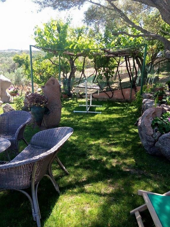 Bed And Breakfast Li Paduli Alvi Cannigione Buitenkant foto