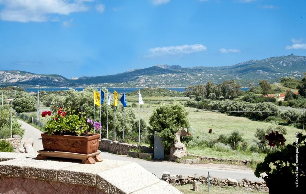 Bed And Breakfast Li Paduli Alvi Cannigione Buitenkant foto